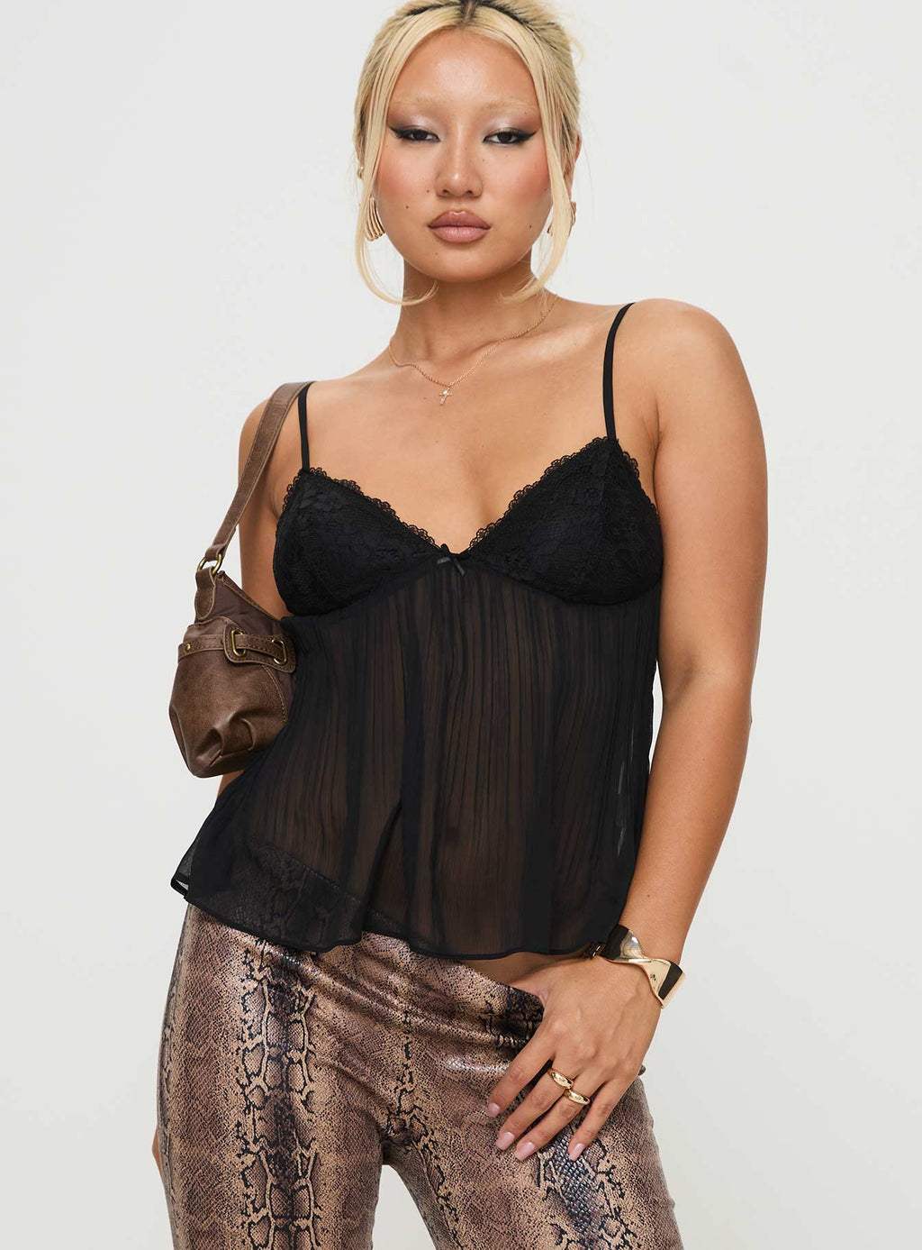 Siyah Pileli Top