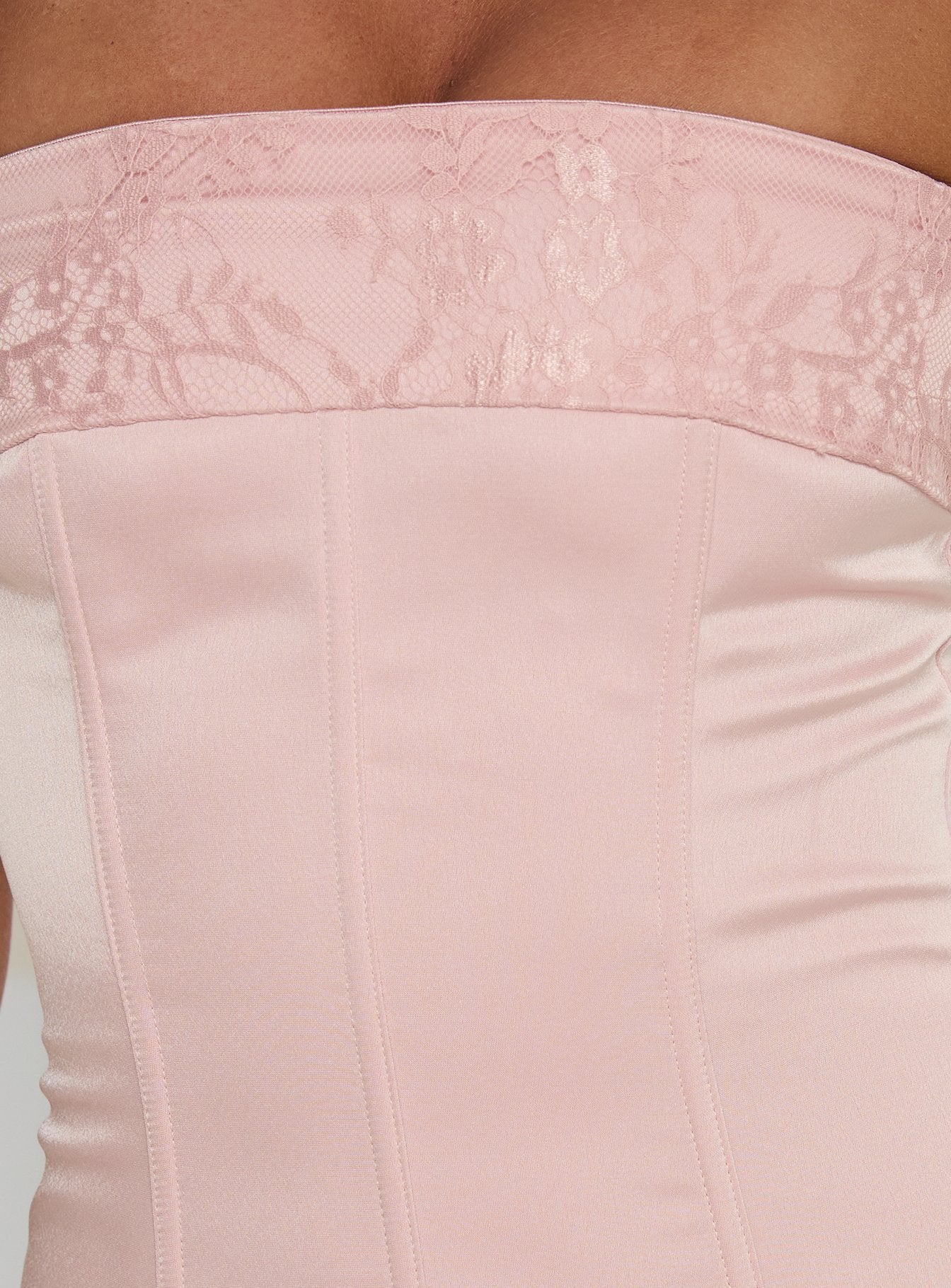 Pembe Askısız Dantel Detaylı Maxi Elbise