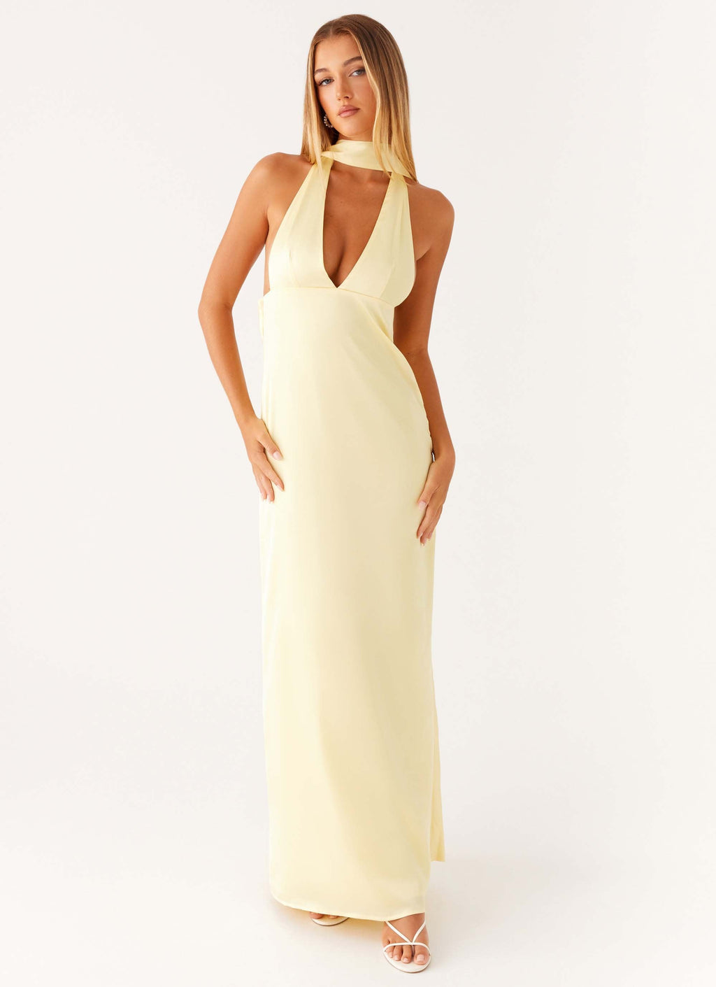 Sarı Saten Halter Yaka Maxi Elbise