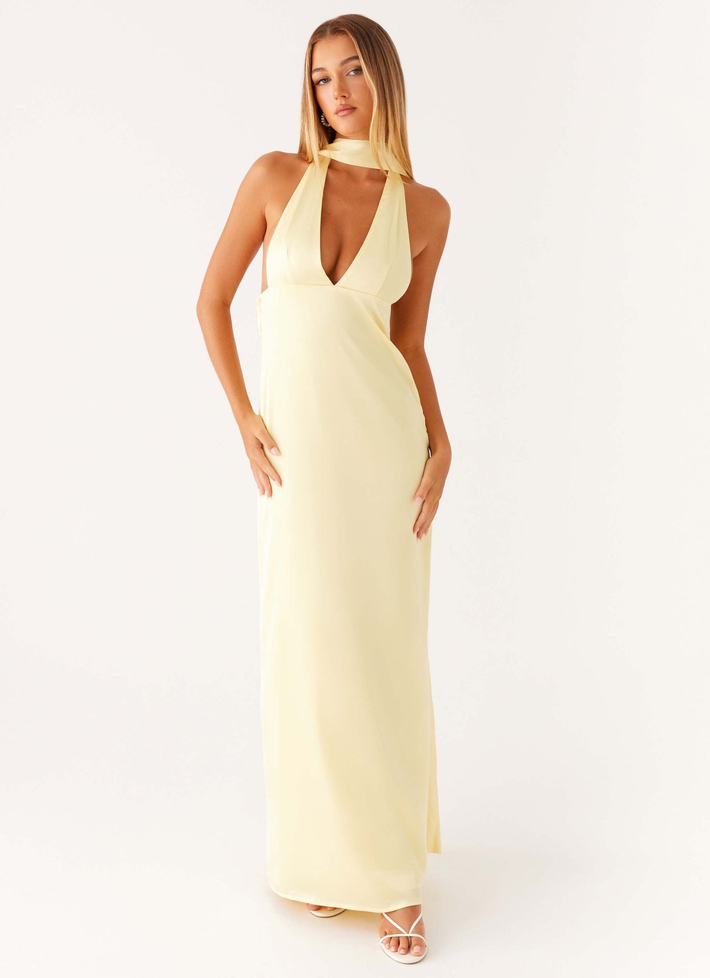 Sarı Saten Halter Yaka Maxi Elbise