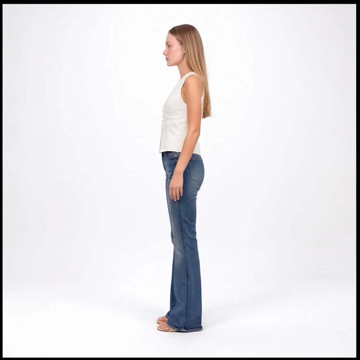 Düğme Detaylı Dantelli Halter Üst